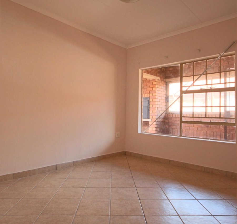 To Let 2 Bedroom Property for Rent in Hazeldean Gauteng