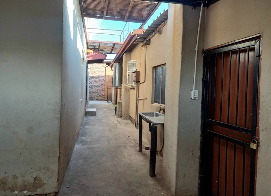 11 Bedroom Property for Sale in Atteridgeville Gauteng