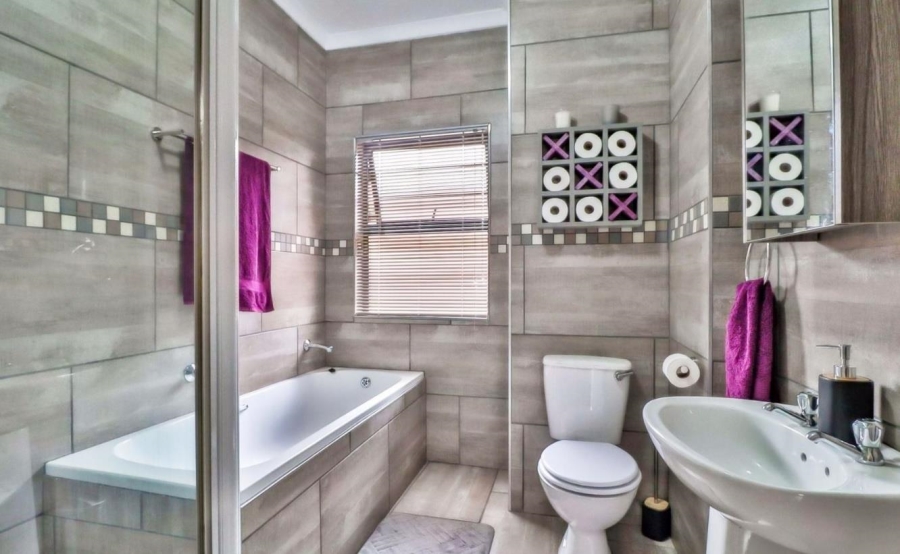 2 Bedroom Property for Sale in Florentia Gauteng