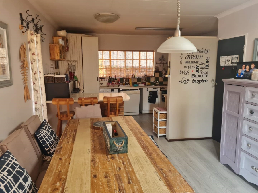 To Let 2 Bedroom Property for Rent in Eldoraigne Gauteng