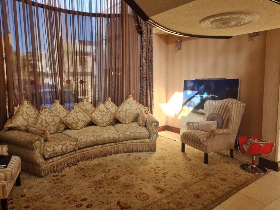 5 Bedroom Property for Sale in Zwartkop Golf Estate Gauteng