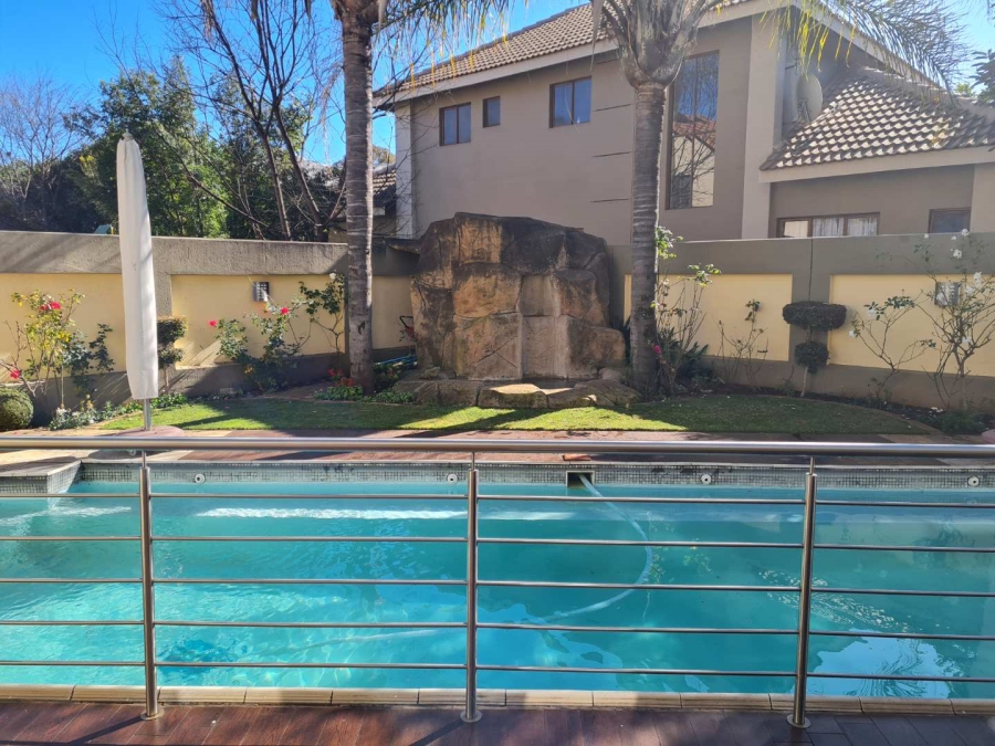 5 Bedroom Property for Sale in Zwartkop Golf Estate Gauteng