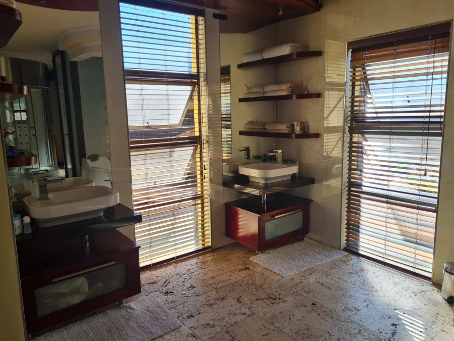 5 Bedroom Property for Sale in Zwartkop Golf Estate Gauteng