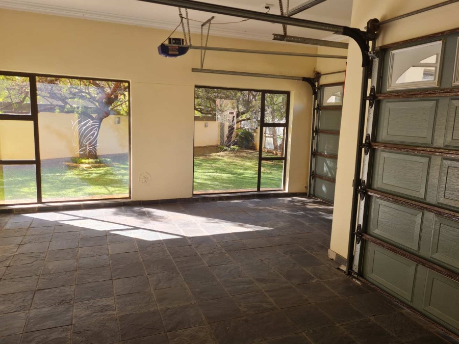 5 Bedroom Property for Sale in Zwartkop Golf Estate Gauteng