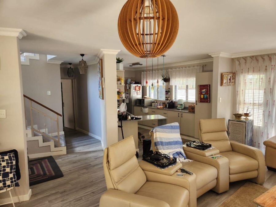 4 Bedroom Property for Sale in Zwartkop Golf Estate Gauteng