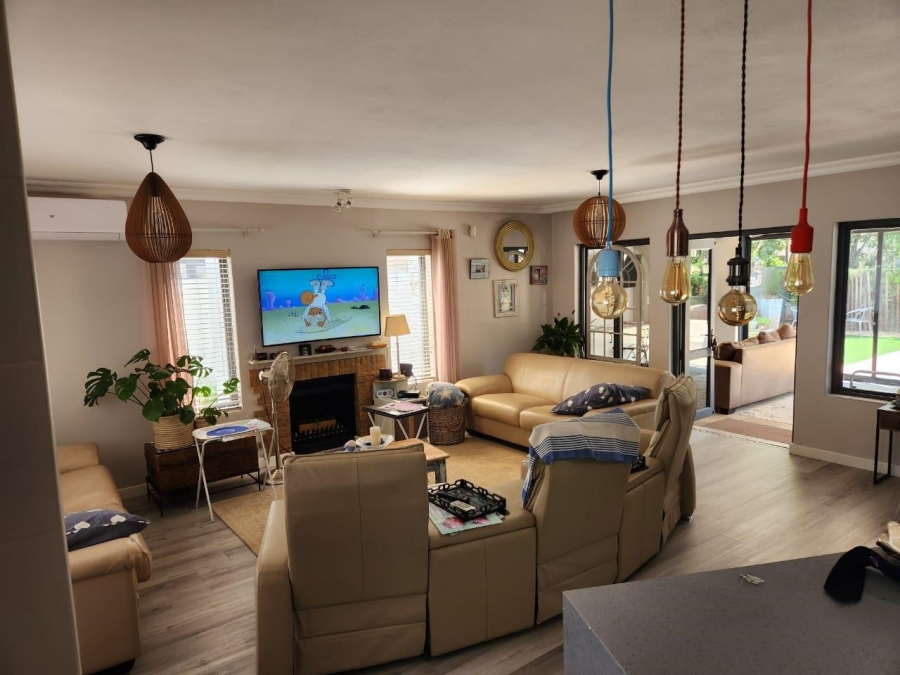 4 Bedroom Property for Sale in Zwartkop Golf Estate Gauteng