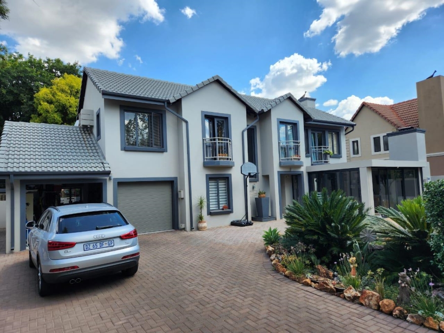 4 Bedroom Property for Sale in Zwartkop Golf Estate Gauteng