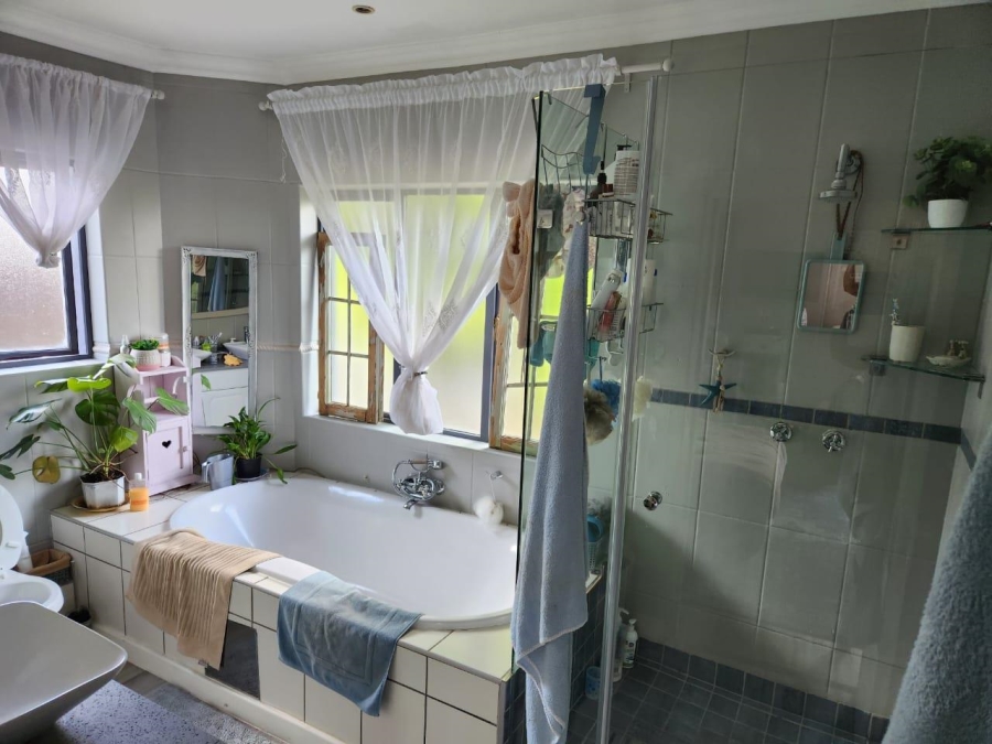 4 Bedroom Property for Sale in Zwartkop Golf Estate Gauteng