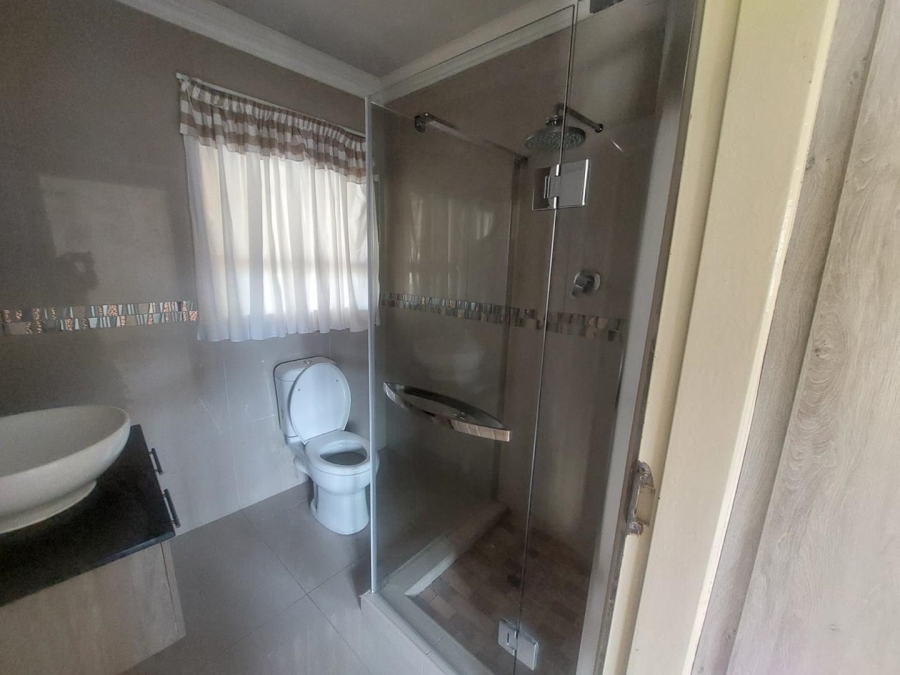 To Let 1 Bedroom Property for Rent in Brackenhurst Gauteng