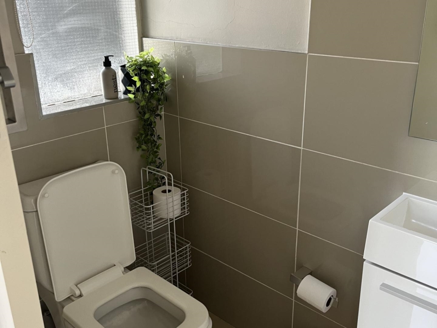 3 Bedroom Property for Sale in Oaklands Gauteng