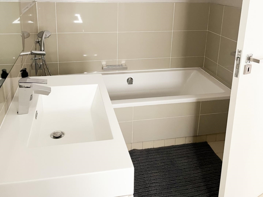 3 Bedroom Property for Sale in Oaklands Gauteng