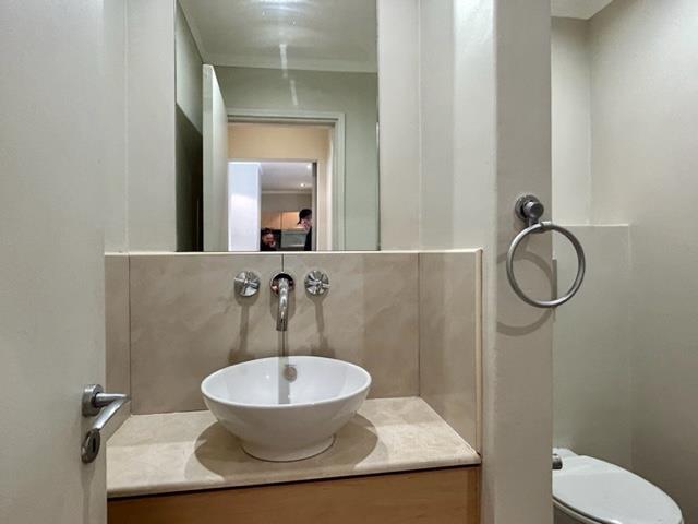 To Let 2 Bedroom Property for Rent in Sandhurst Gauteng
