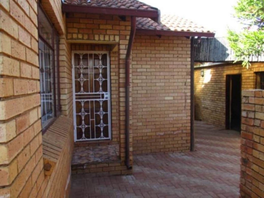 To Let 3 Bedroom Property for Rent in Nellmapius Gauteng