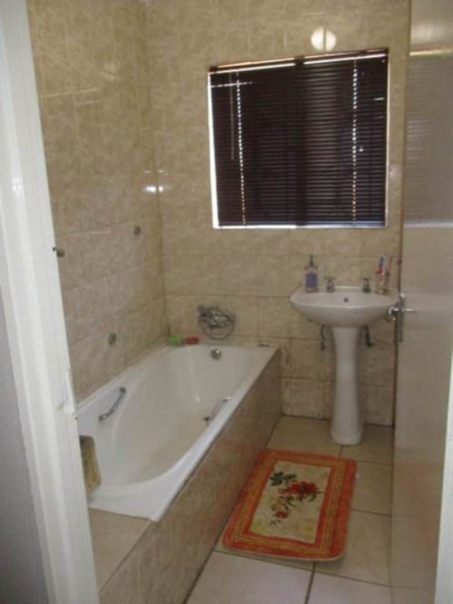 To Let 3 Bedroom Property for Rent in Nellmapius Gauteng