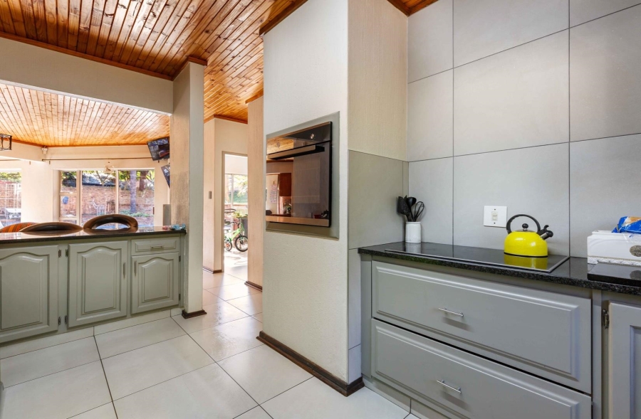 4 Bedroom Property for Sale in Moreleta Park Gauteng