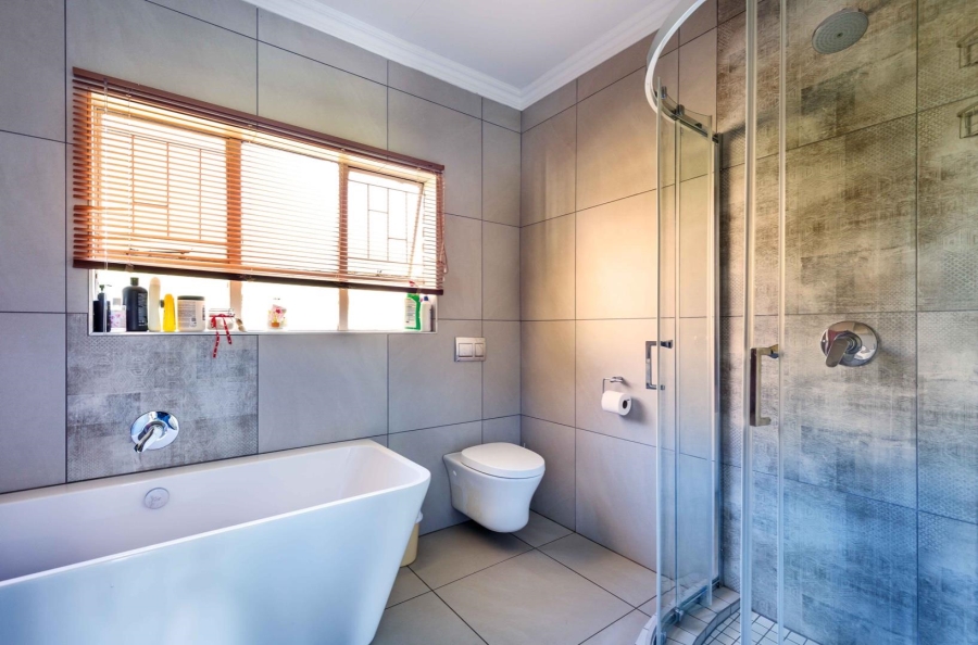 4 Bedroom Property for Sale in Moreleta Park Gauteng