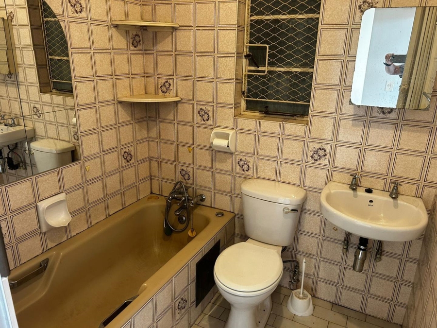 2 Bedroom Property for Sale in Gosforth Park Gauteng