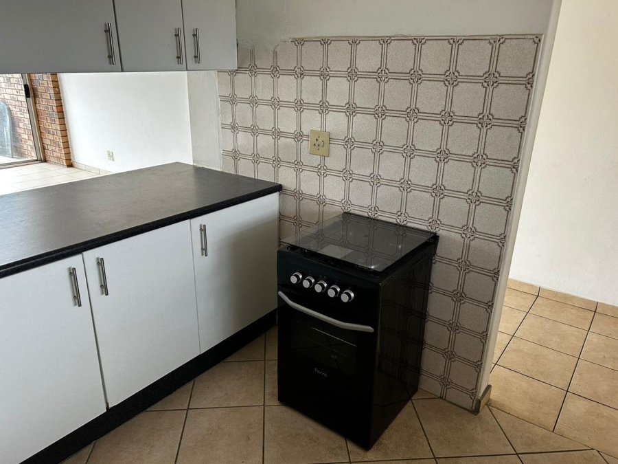 2 Bedroom Property for Sale in Gosforth Park Gauteng