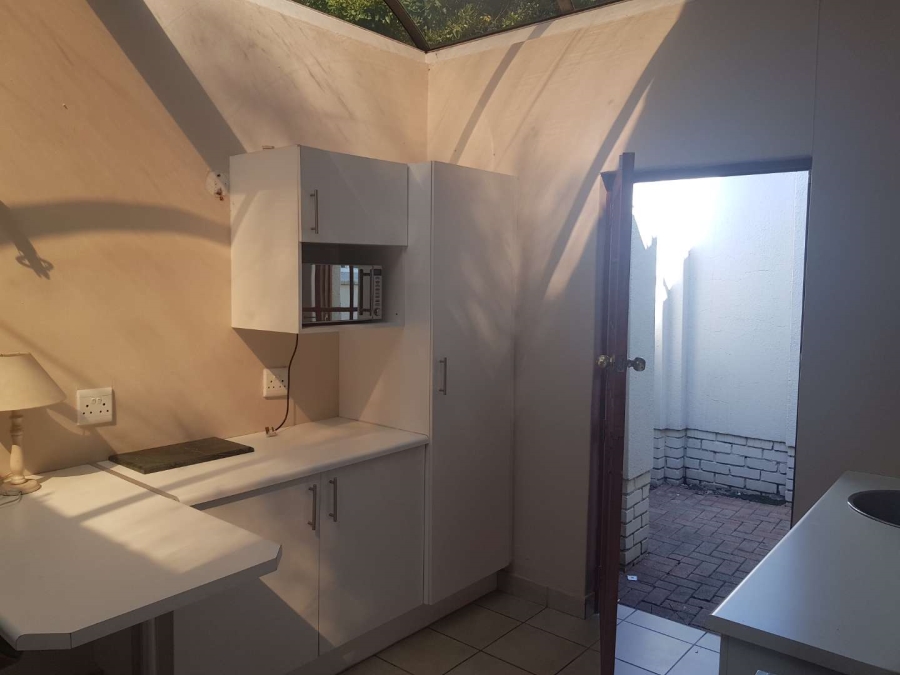 To Let 1 Bedroom Property for Rent in Lynnwood Gauteng
