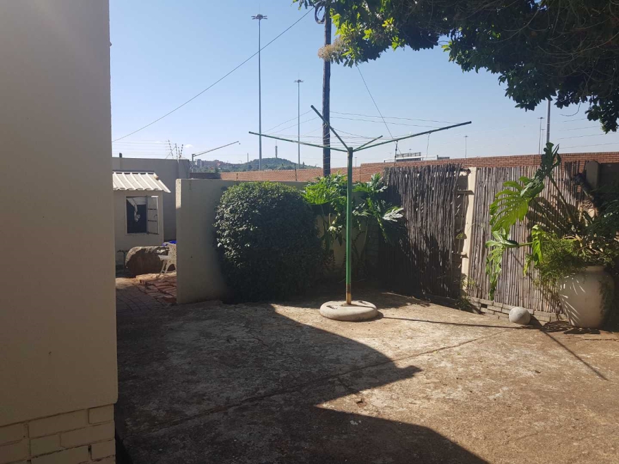 To Let 1 Bedroom Property for Rent in Lynnwood Gauteng