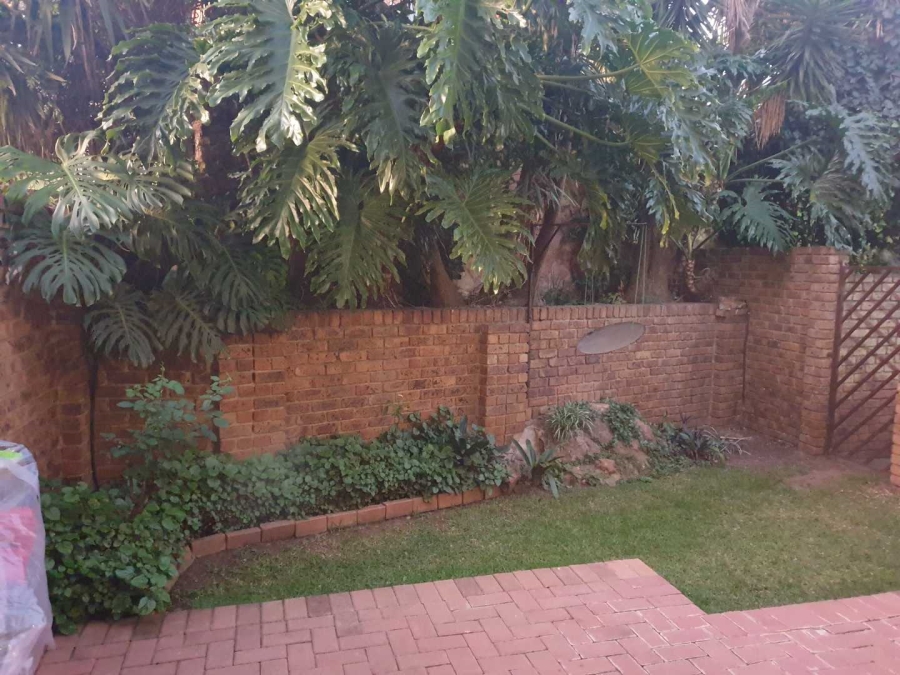 2 Bedroom Property for Sale in Ridgeway Gauteng