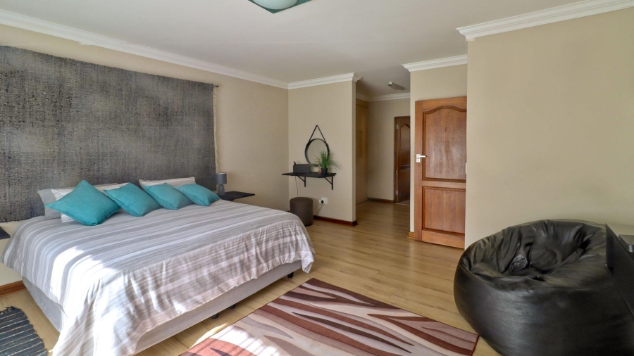 To Let 4 Bedroom Property for Rent in The Wilds Gauteng