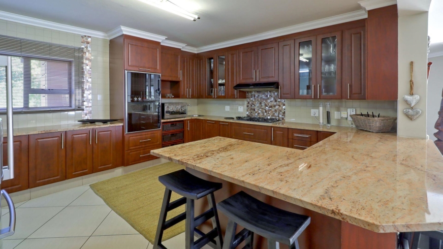 To Let 4 Bedroom Property for Rent in The Wilds Gauteng