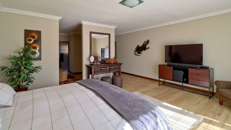 To Let 4 Bedroom Property for Rent in The Wilds Gauteng