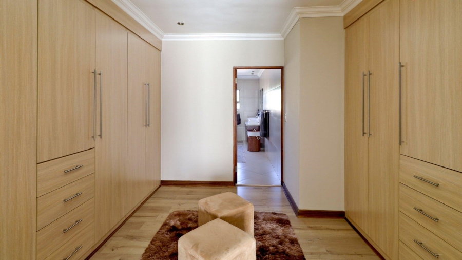 To Let 4 Bedroom Property for Rent in The Wilds Gauteng