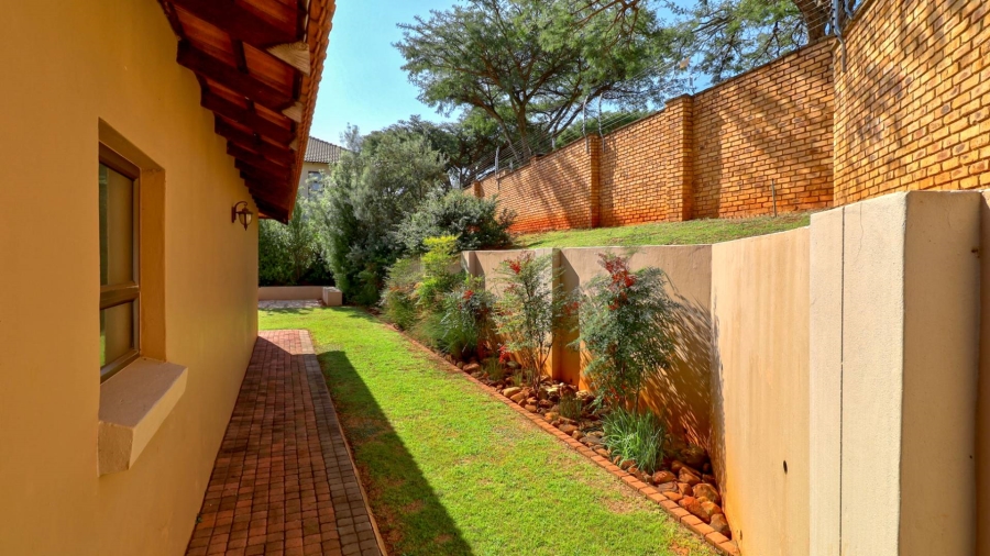 To Let 4 Bedroom Property for Rent in The Wilds Gauteng