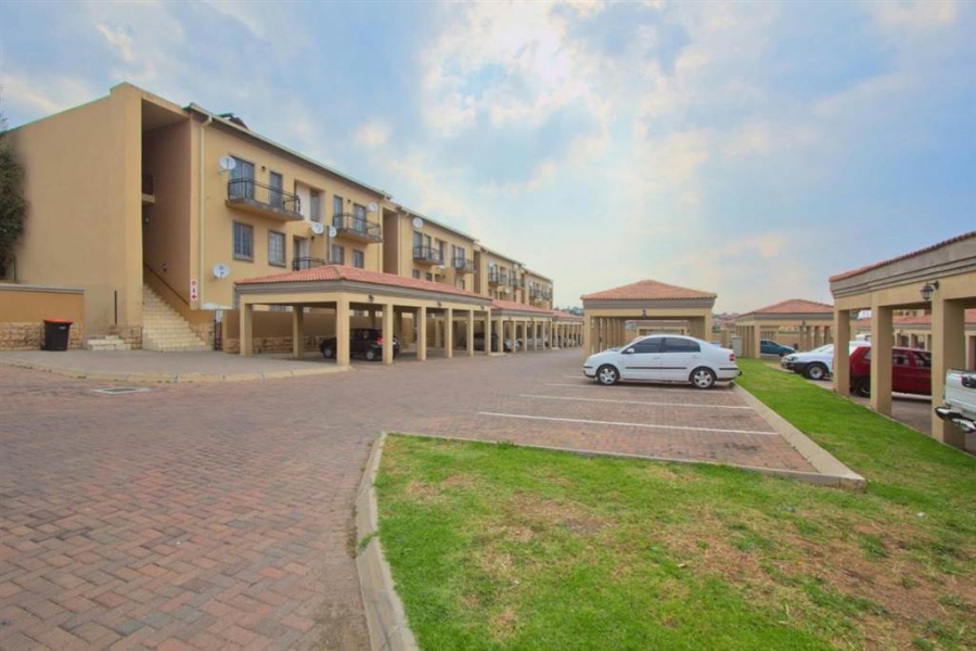 To Let 2 Bedroom Property for Rent in Norkem Park Gauteng