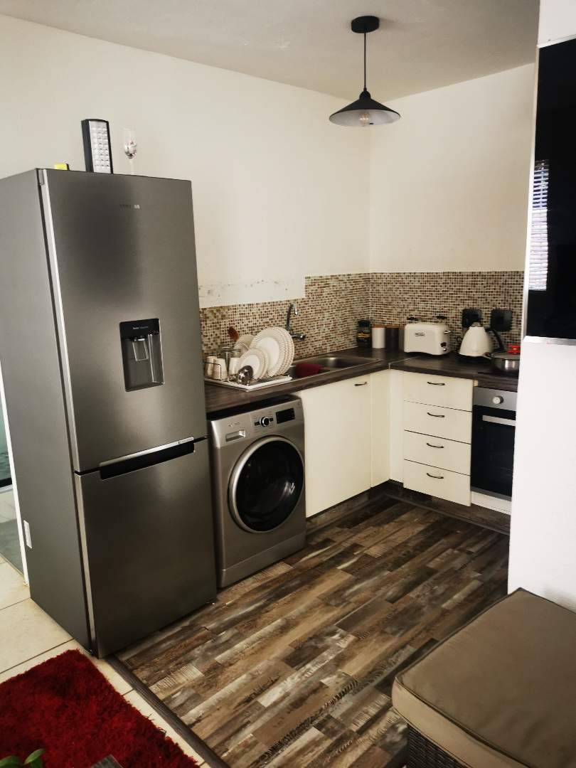 1 Bedroom Property for Sale in Wilgeheuwel Ext 3 Gauteng