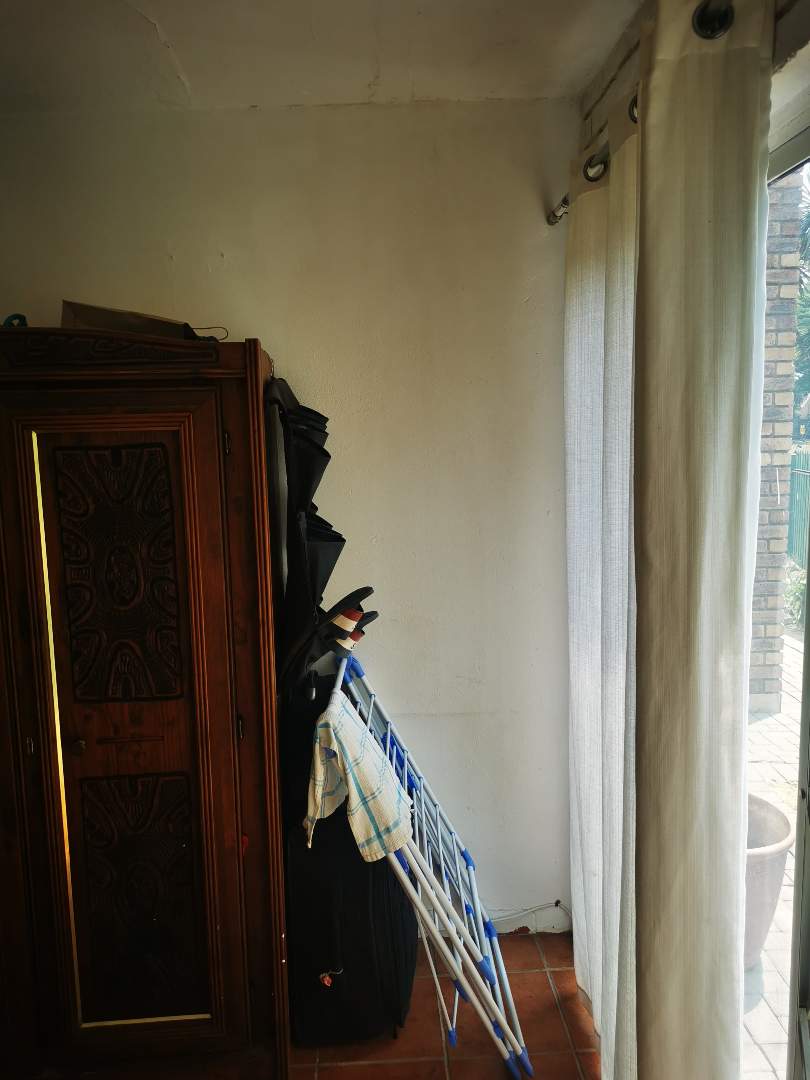 1 Bedroom Property for Sale in Wilgeheuwel Ext 3 Gauteng
