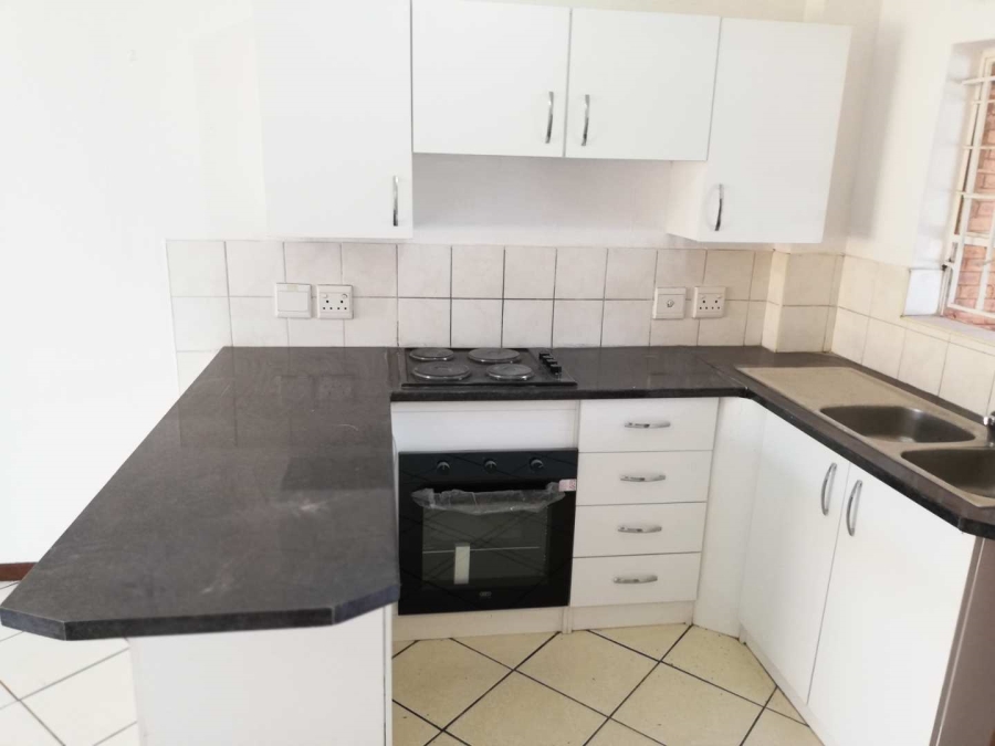 2 Bedroom Property for Sale in Honeypark Gauteng
