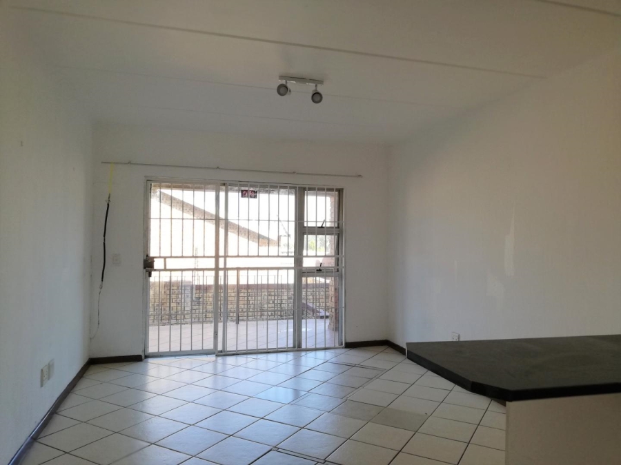 2 Bedroom Property for Sale in Honeypark Gauteng