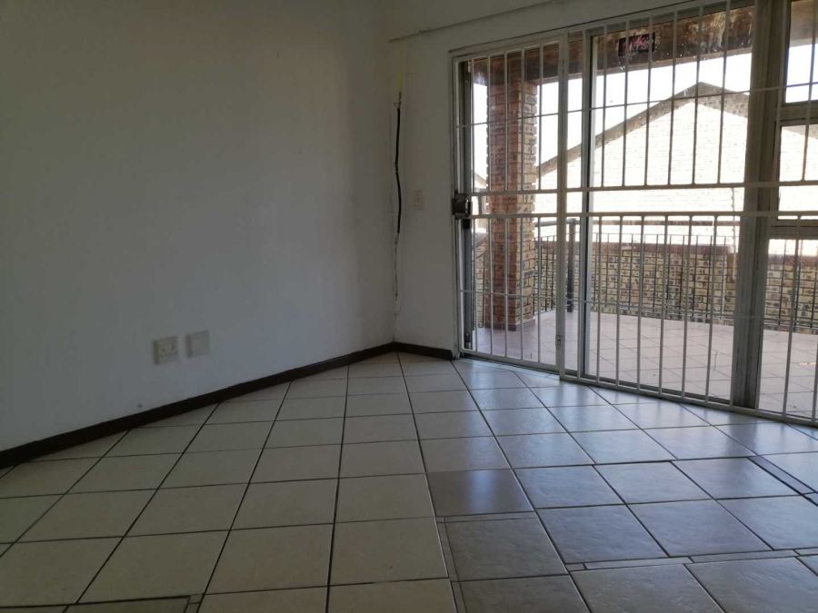 2 Bedroom Property for Sale in Honeypark Gauteng
