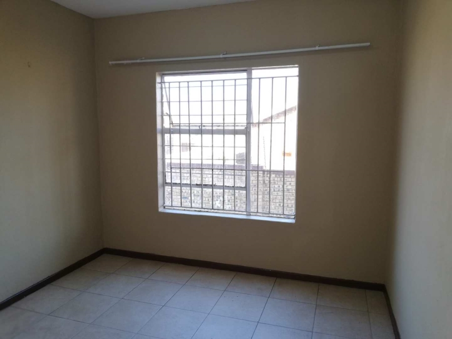 2 Bedroom Property for Sale in Honeypark Gauteng
