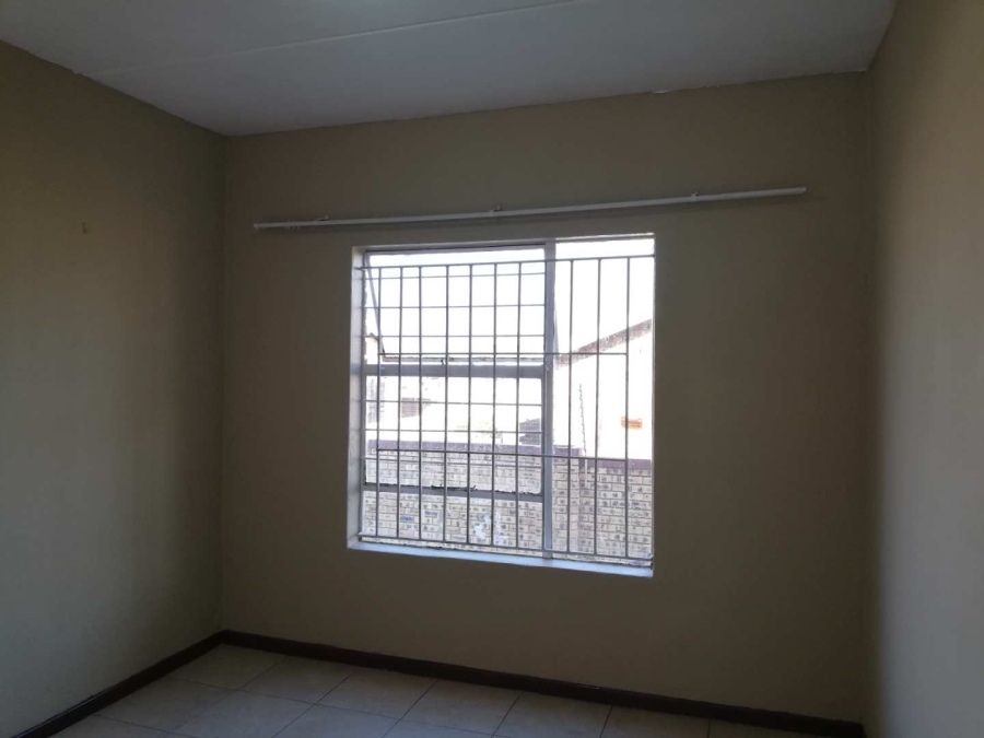 2 Bedroom Property for Sale in Honeypark Gauteng