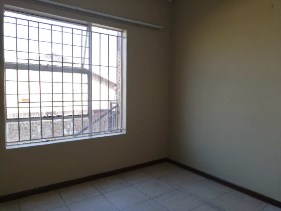 2 Bedroom Property for Sale in Honeypark Gauteng