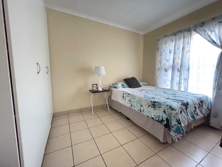 To Let 2 Bedroom Property for Rent in Meredale Gauteng