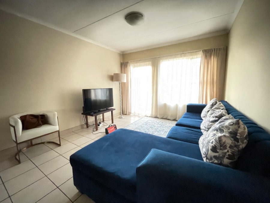 To Let 2 Bedroom Property for Rent in Meredale Gauteng