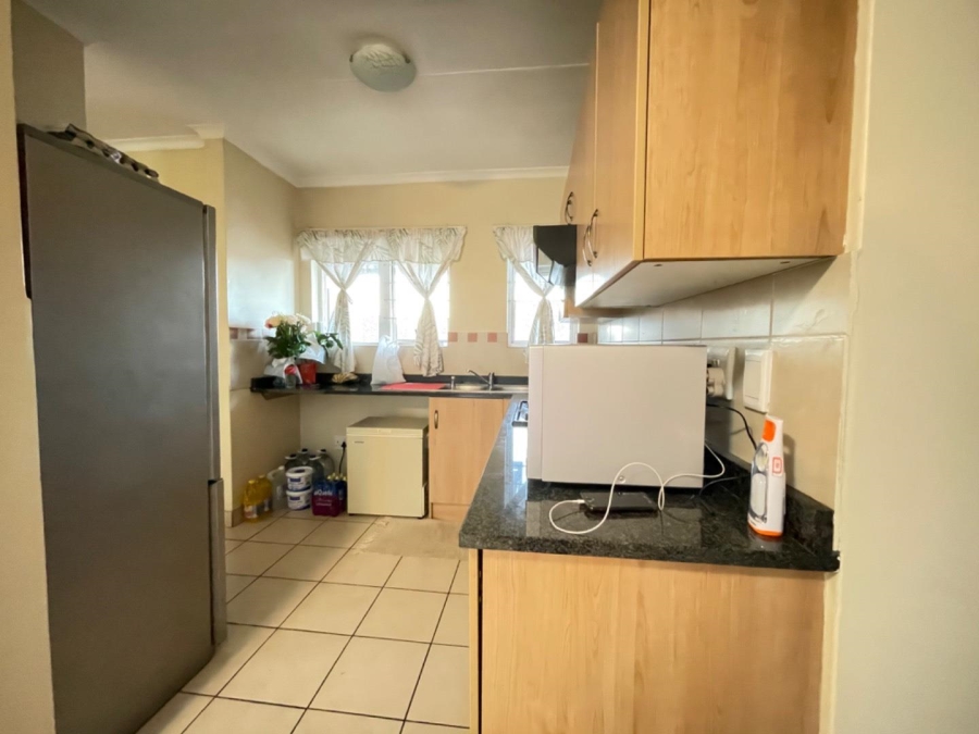 To Let 2 Bedroom Property for Rent in Meredale Gauteng