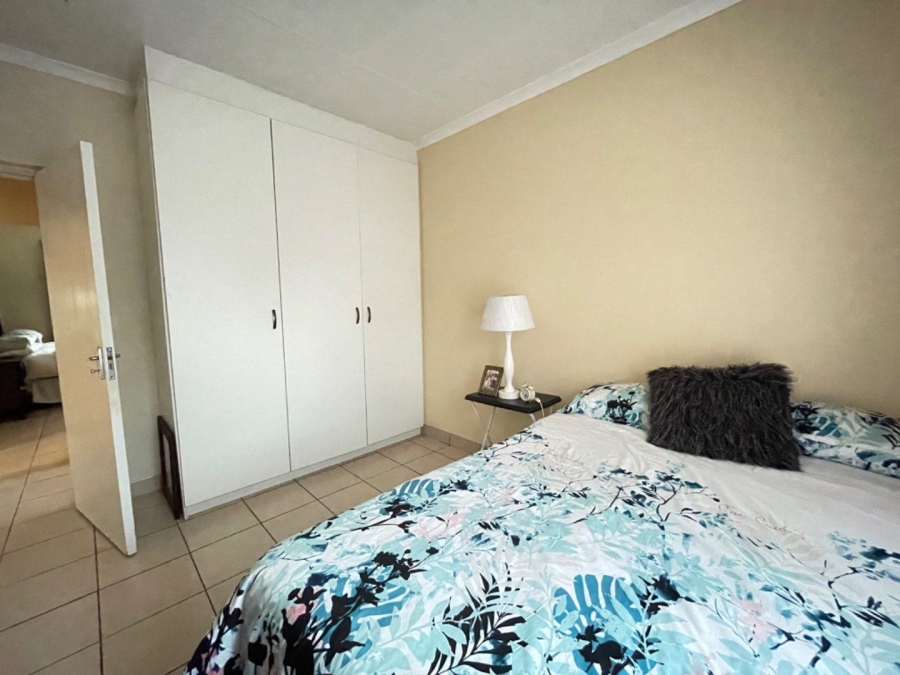 To Let 2 Bedroom Property for Rent in Meredale Gauteng
