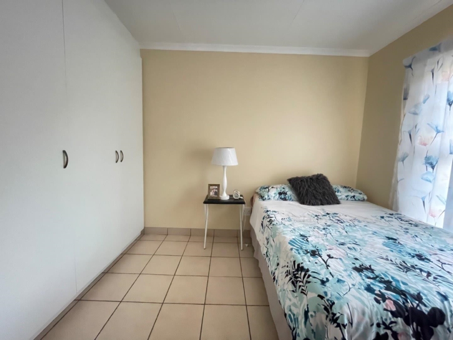 To Let 2 Bedroom Property for Rent in Meredale Gauteng