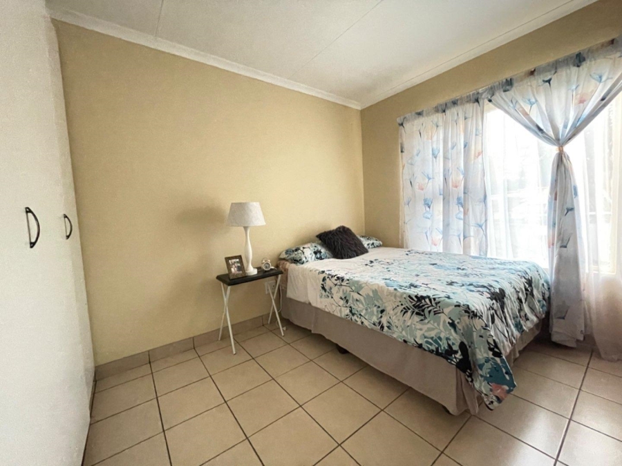 To Let 2 Bedroom Property for Rent in Meredale Gauteng