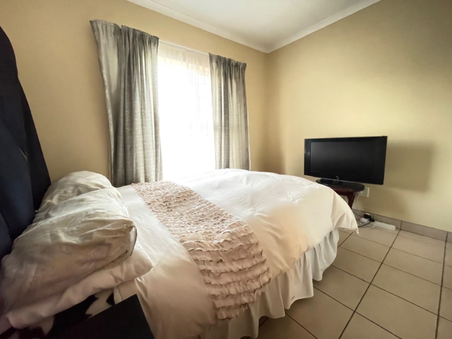 To Let 2 Bedroom Property for Rent in Meredale Gauteng