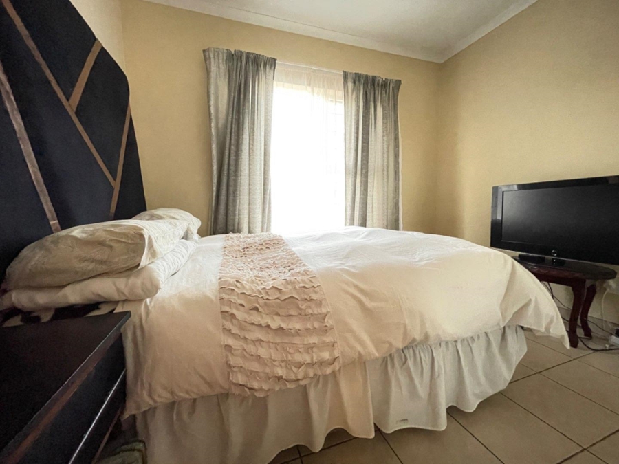 To Let 2 Bedroom Property for Rent in Meredale Gauteng