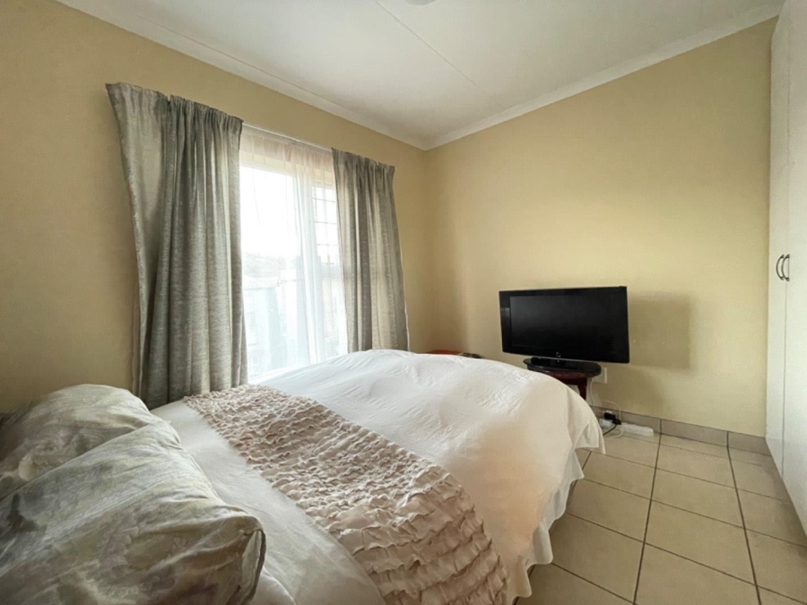 To Let 2 Bedroom Property for Rent in Meredale Gauteng