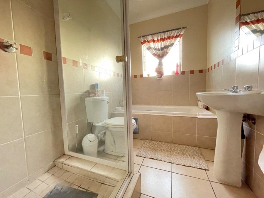 To Let 2 Bedroom Property for Rent in Meredale Gauteng