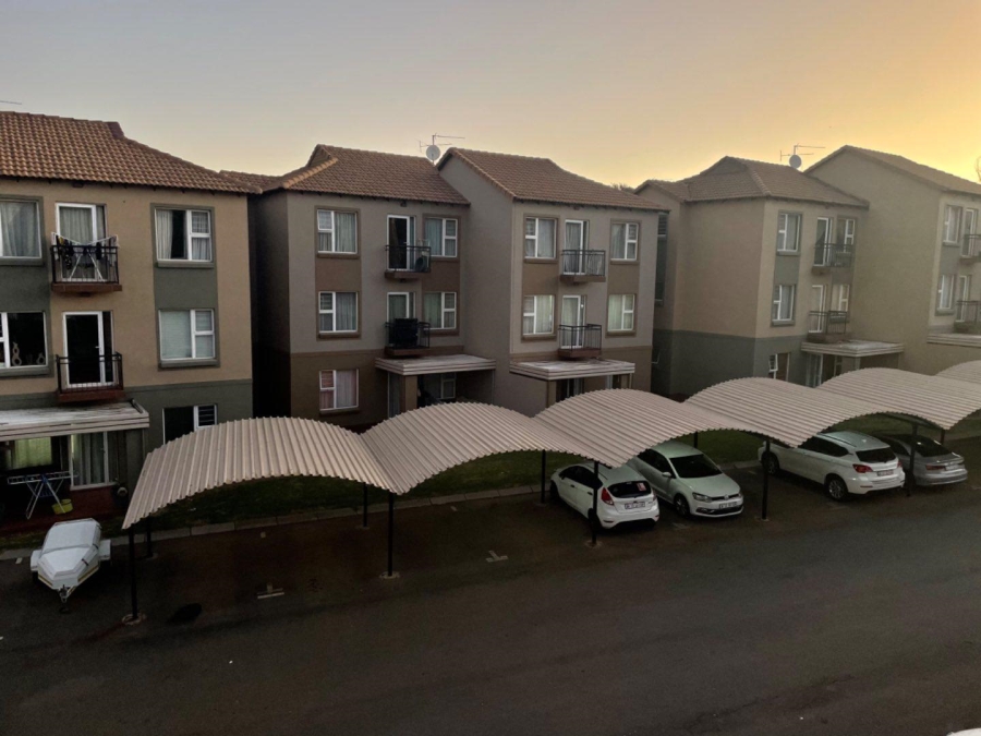 To Let 2 Bedroom Property for Rent in Meredale Gauteng